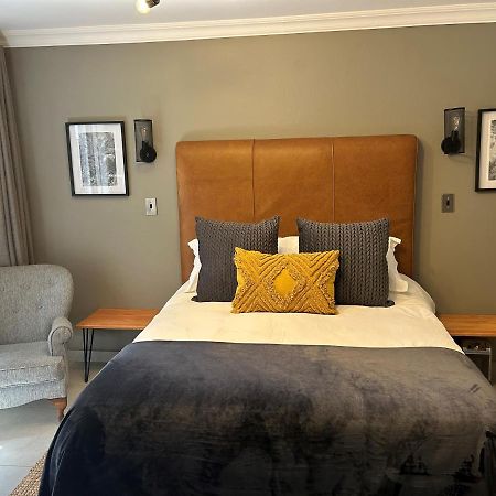 Battiss Guest House Pretoria Bagian luar foto