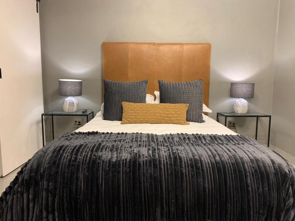 Battiss Guest House Pretoria Bagian luar foto